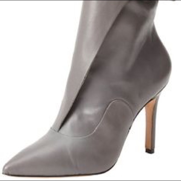 Pour La Victoire Gray Carrigan Bootie - Picture 2 of 2